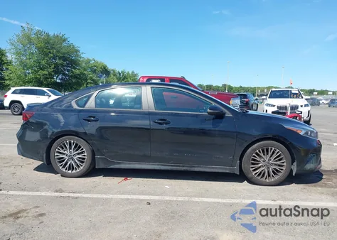 2022 Kia Forte Gt-Line z USA, uszkodzony, nr VIN 3KPF54ADXNE505000